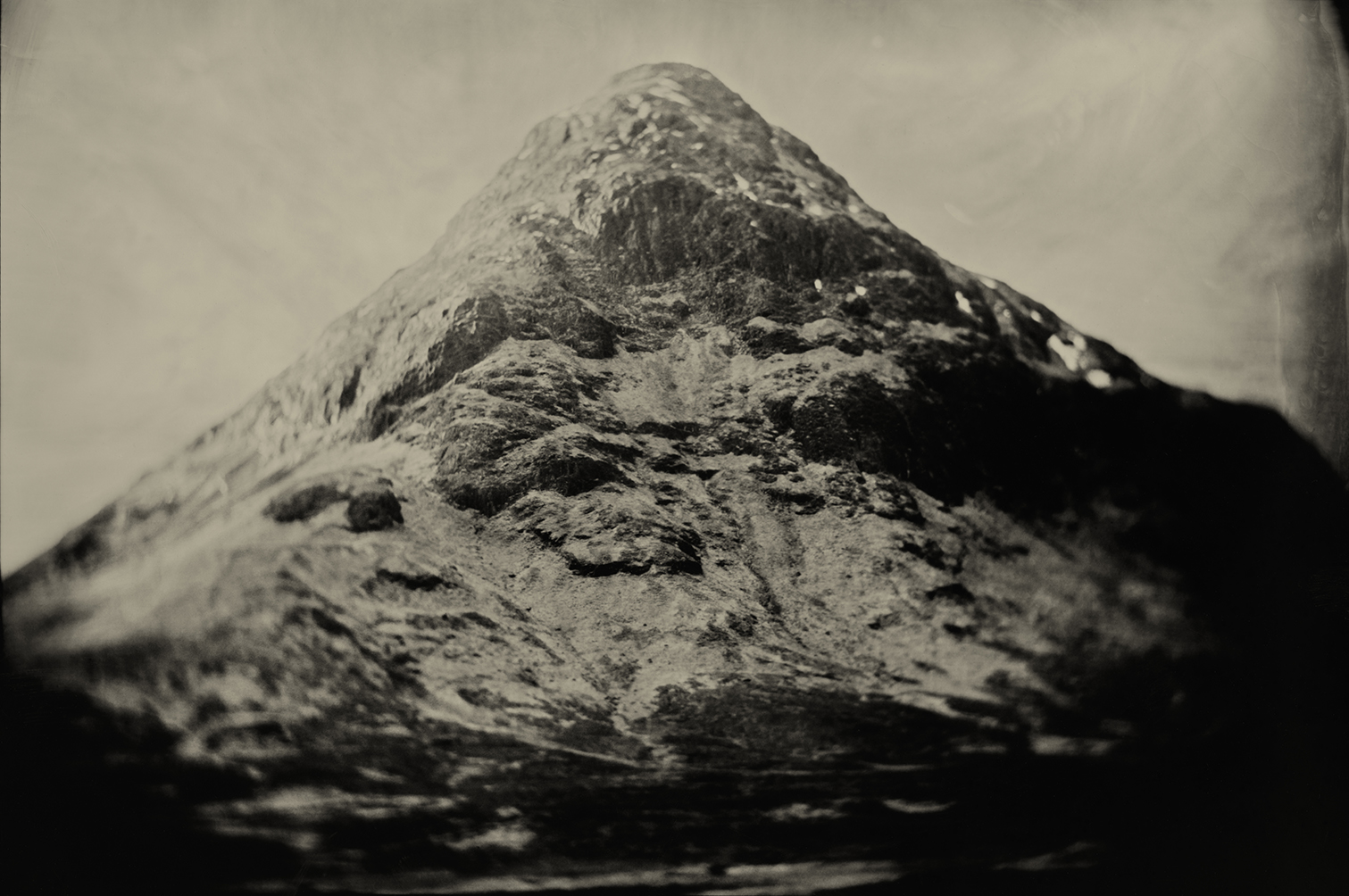 56º 39' 44.651" N 4º 55' 32.383"W